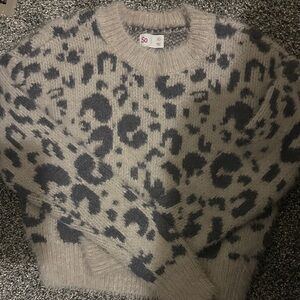 SO Women's Gray Animal Print Sweater